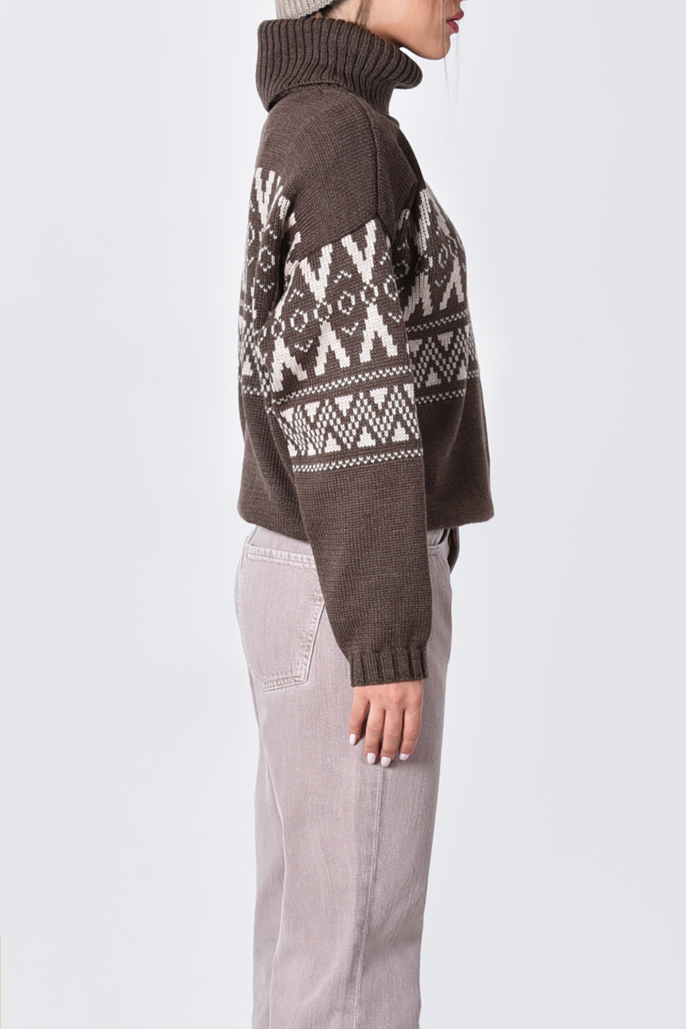 بافت ژاکارد یقه اسکی