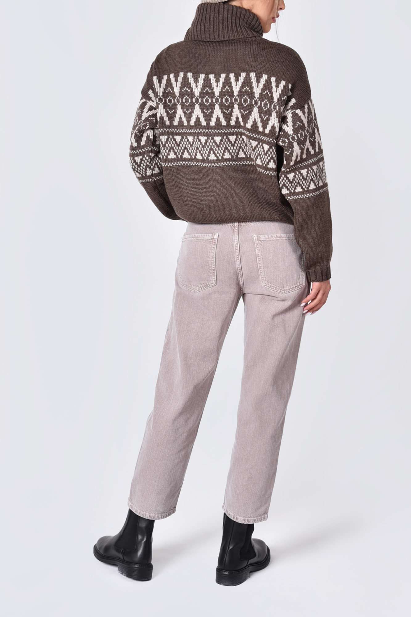 بافت ژاکارد یقه اسکی