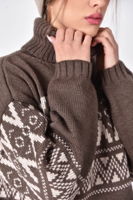 بافت ژاکارد یقه اسکی