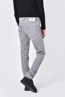 شلوار جین اسلیم