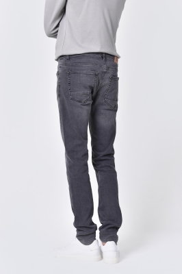 شلوار جین اسلیم