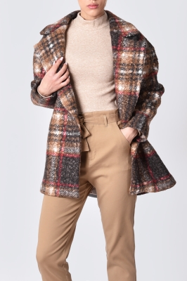 پالتو یقه انگلیسی سرشانه افتاده