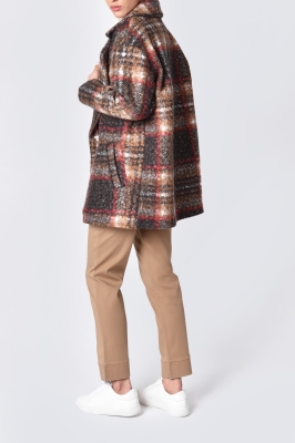 پالتو یقه انگلیسی سرشانه افتاده