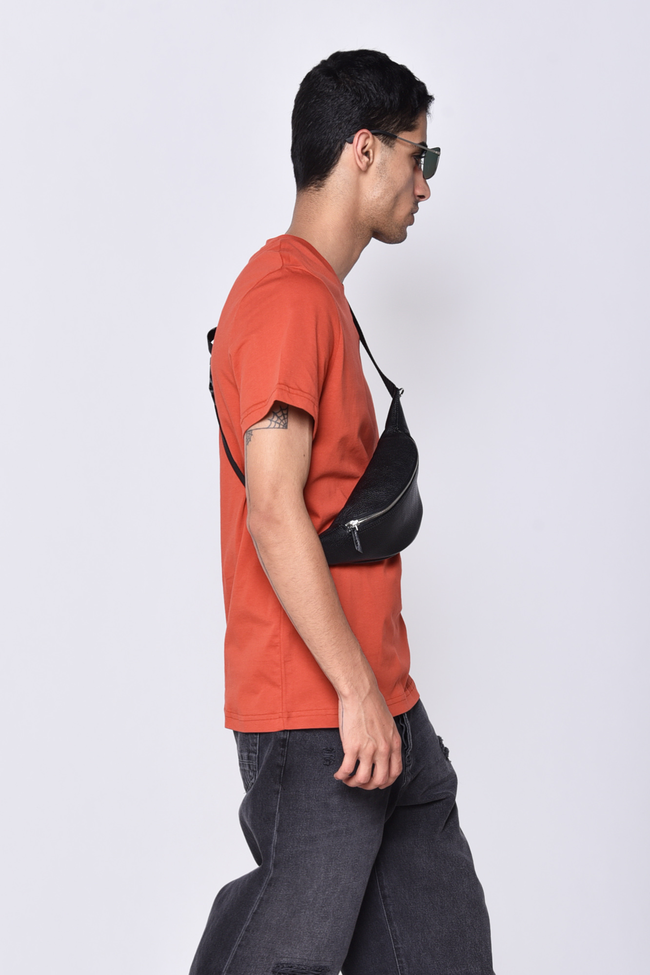 تیشرت آستین کوتاه یقه گرد بیسیک