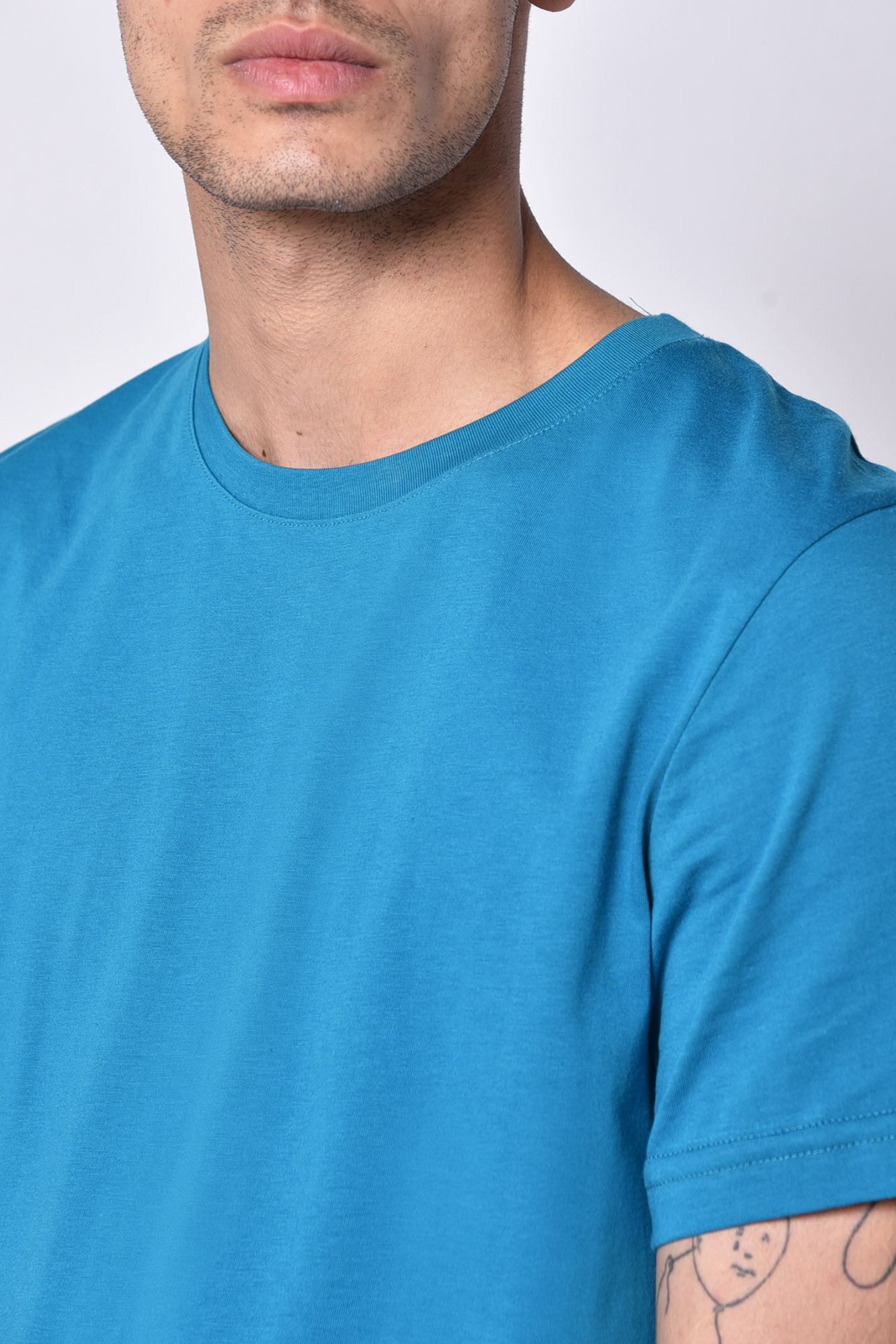 تیشرت آستین کوتاه یقه گرد بیسیک