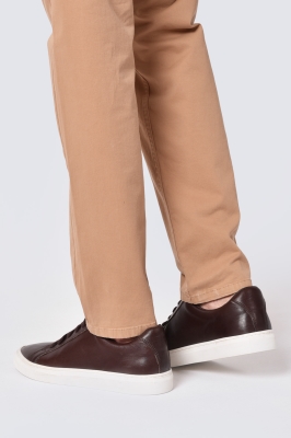 اسنیکرز چرم