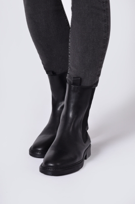 بوت چلسی چرم