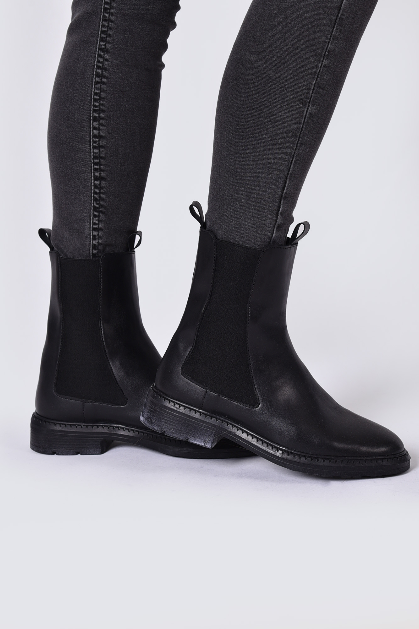 بوت چلسی چرم