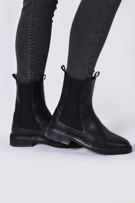 بوت چلسی چرم