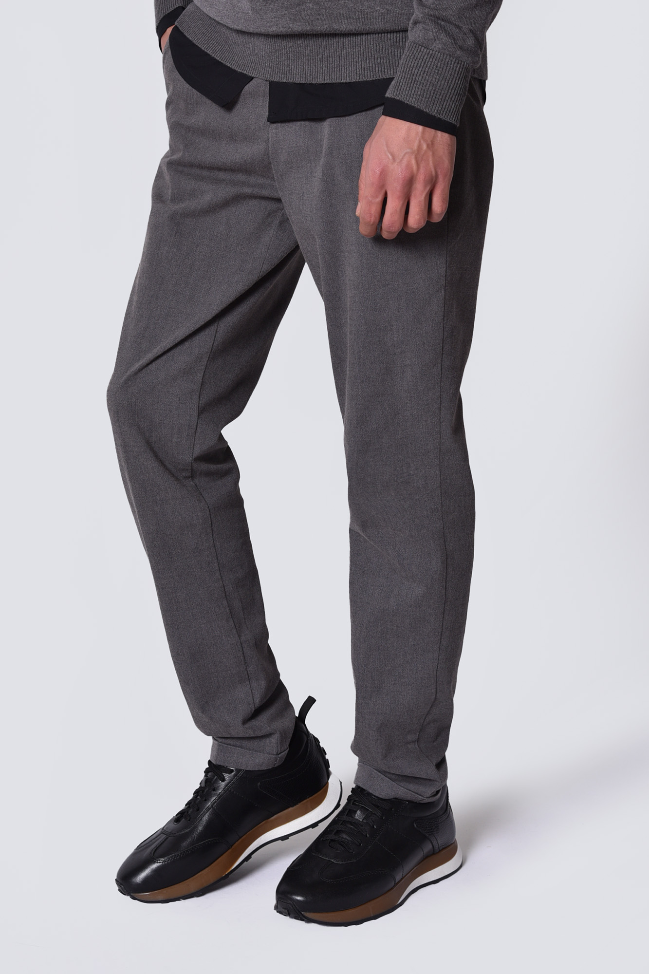 اسنیکرز چرم