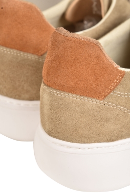 اسنیکرز جیر