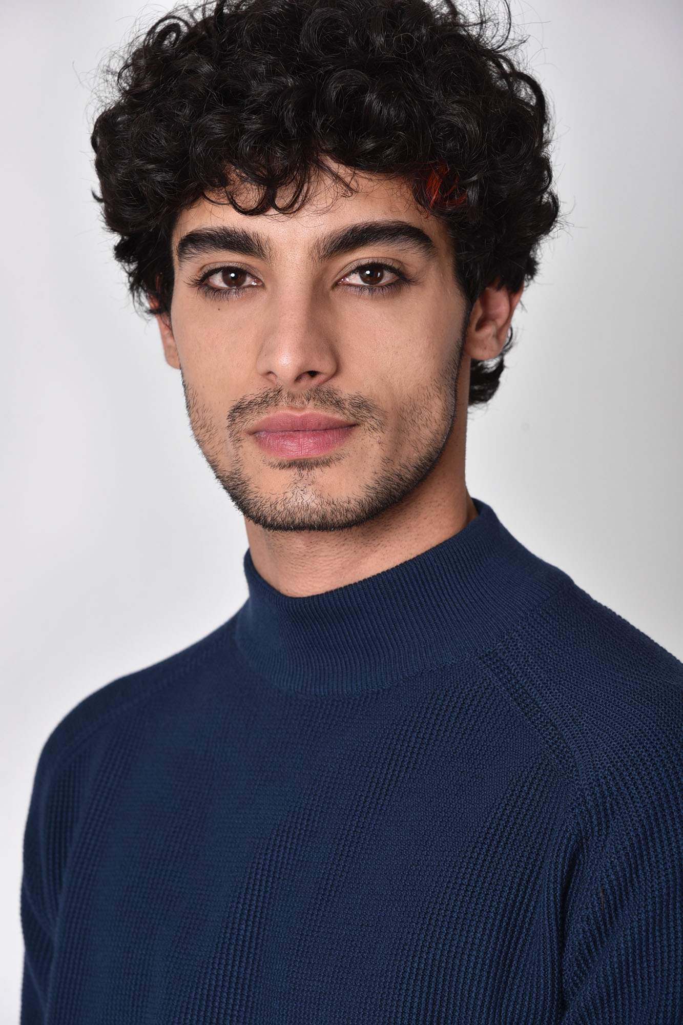 بافت آستین رگلان یقه ایستاده