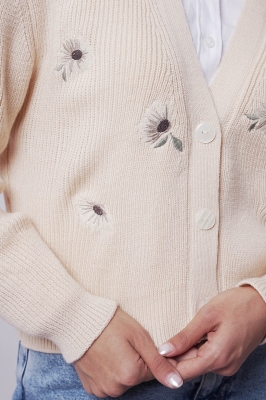 ژاکت بافت گلدوزی دار