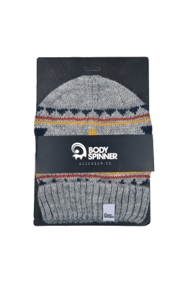 کلاه بافت طرحدار