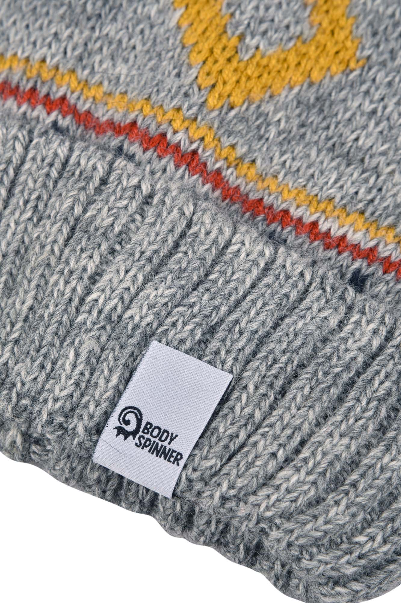 کلاه بافت طرحدار