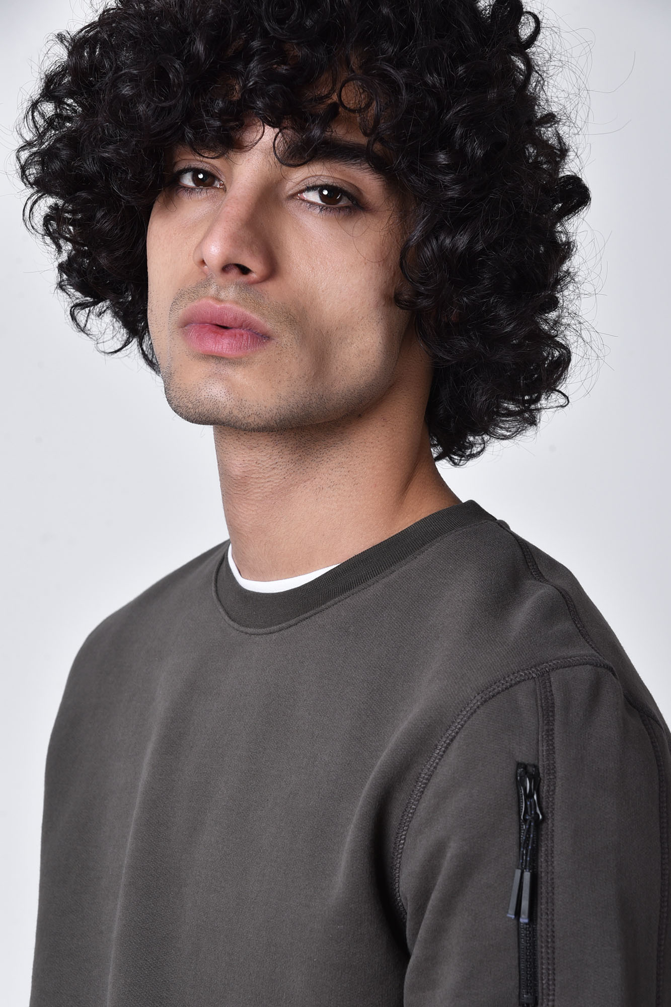 تیشرت آستین بلند آستین برش دار