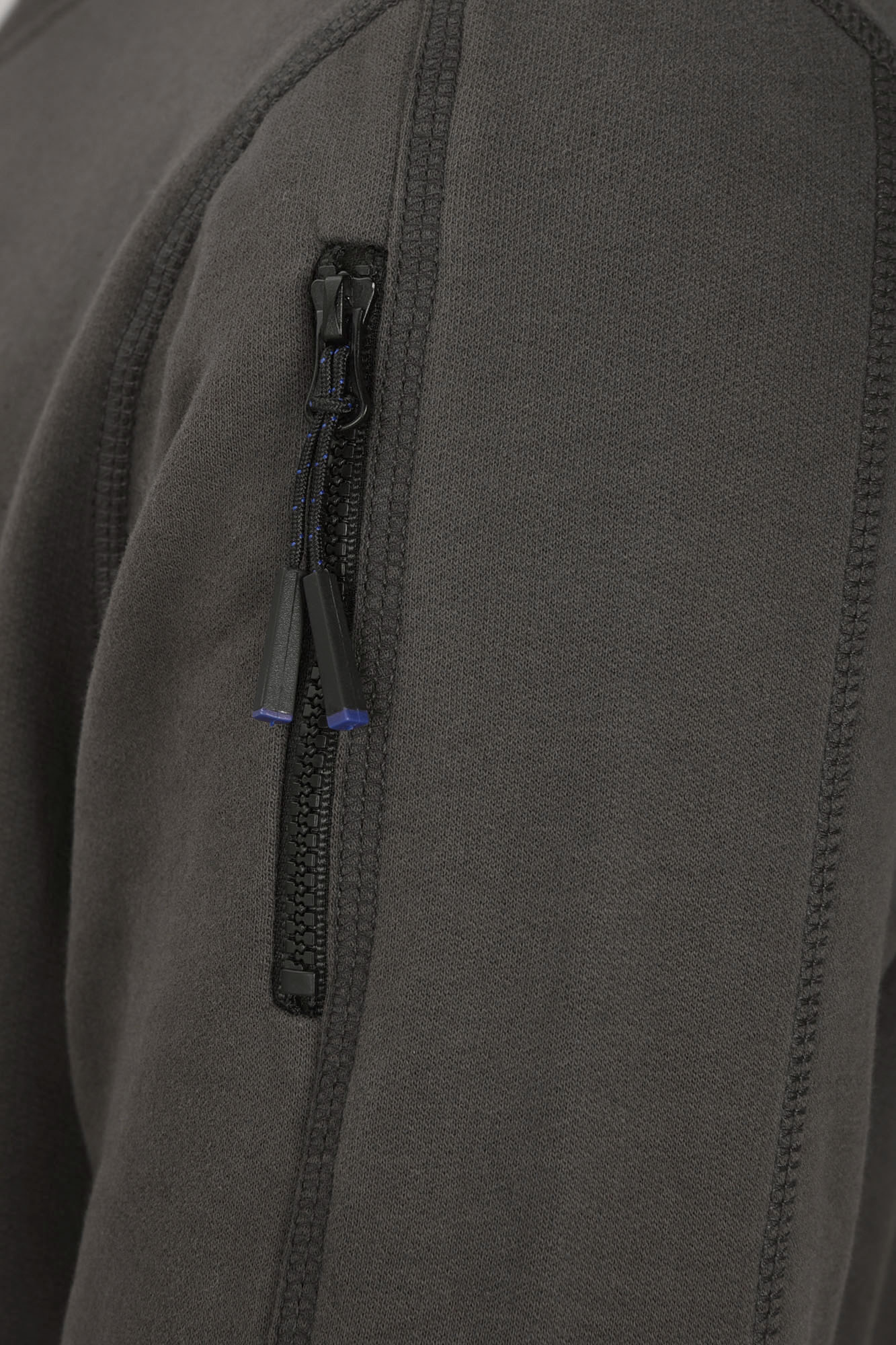 تیشرت آستین بلند آستین برش دار