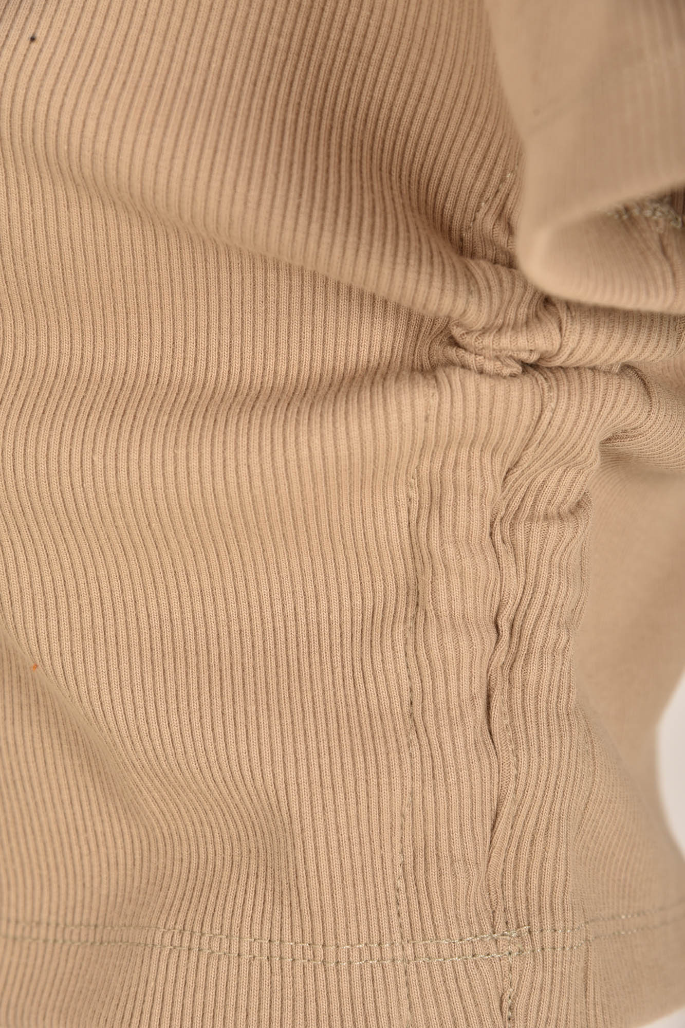 تیشرت کراپ گتردار