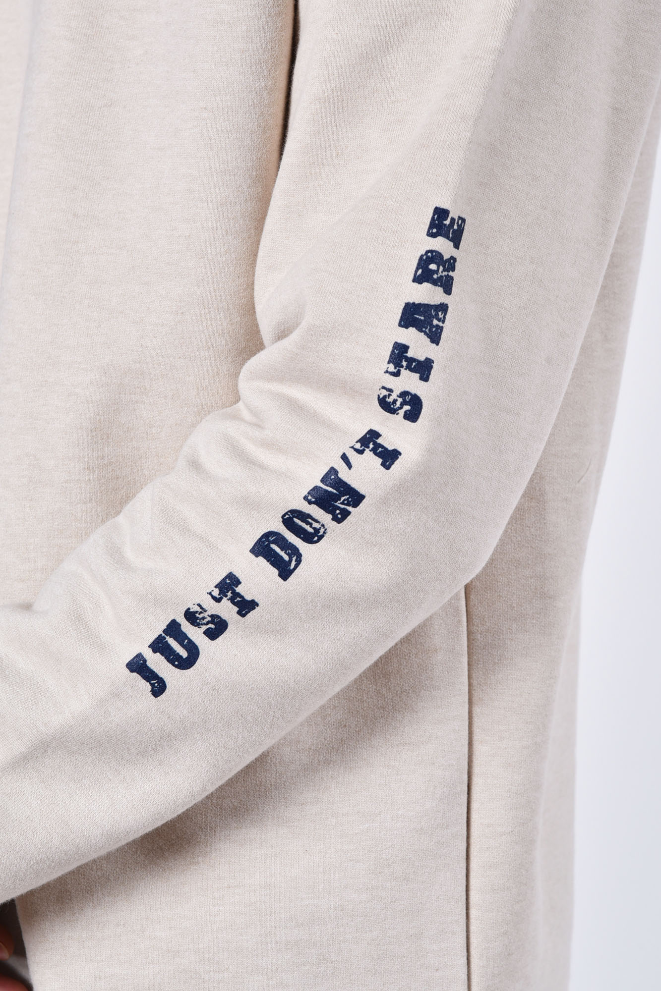 تیشرت آستین بلند چاپ دار