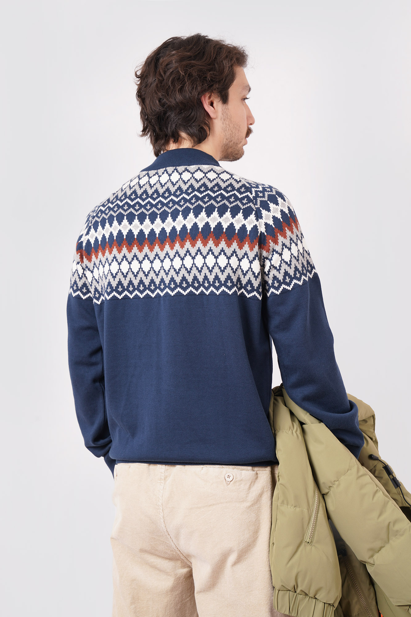 بافت یقه گرد طرحدار مردانه