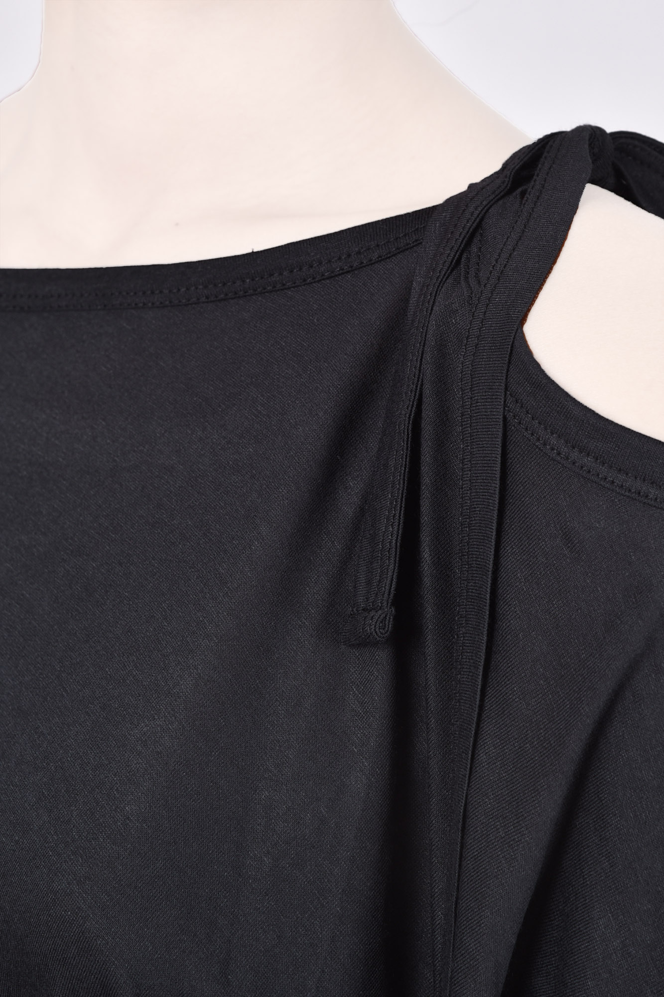 تیشرت آستین کوتاه کات اوت