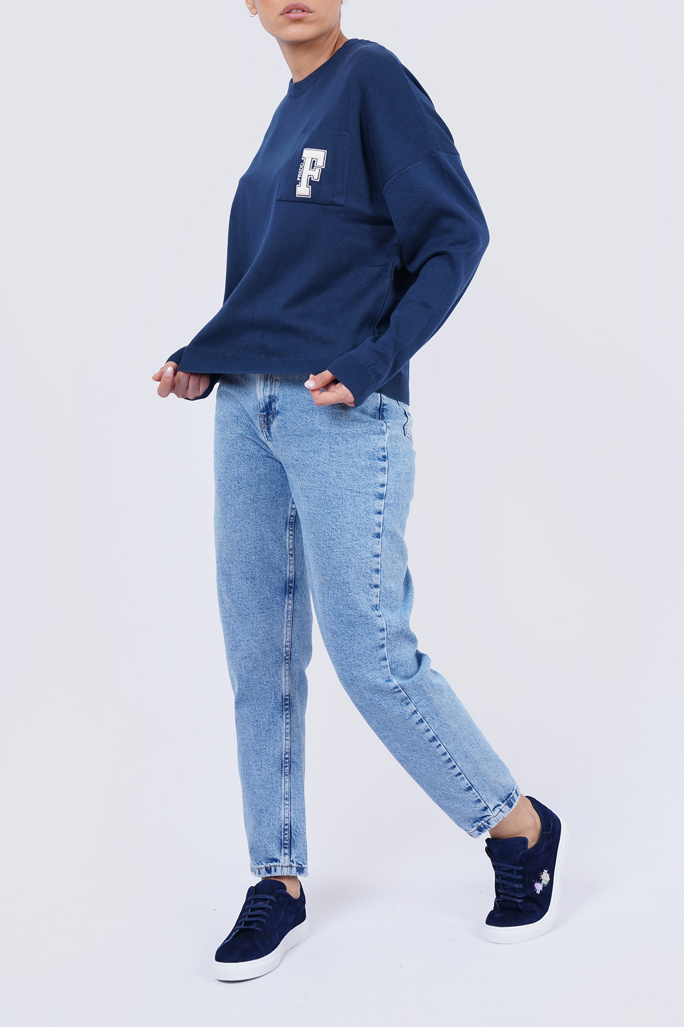 بافت یقه گرد گلدوزی دار