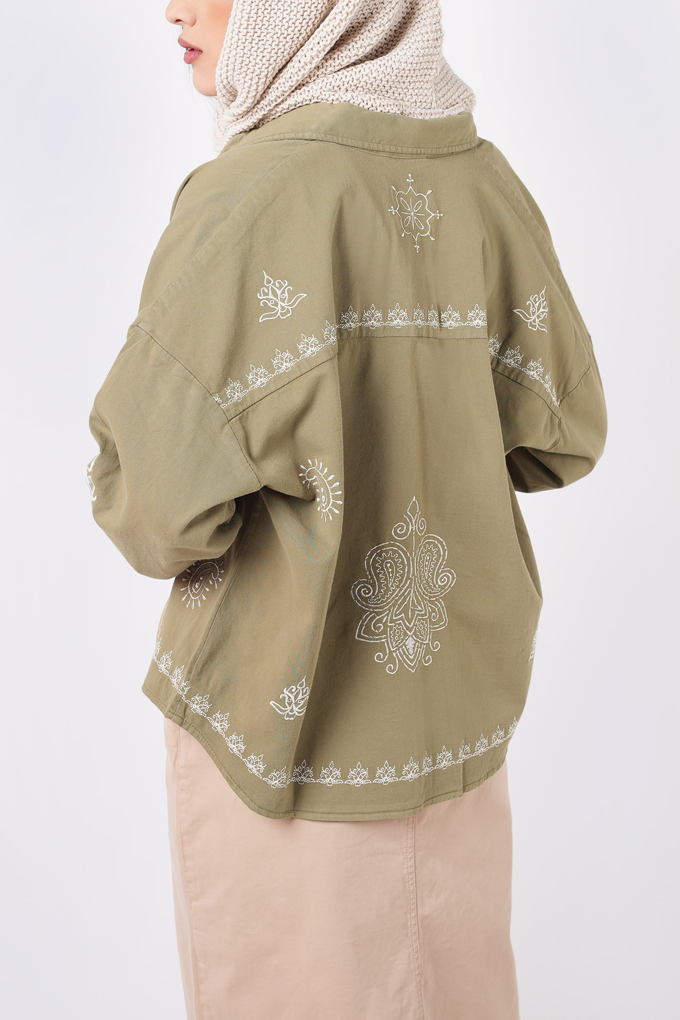 شومیز آستین بلند گلدوزی دار