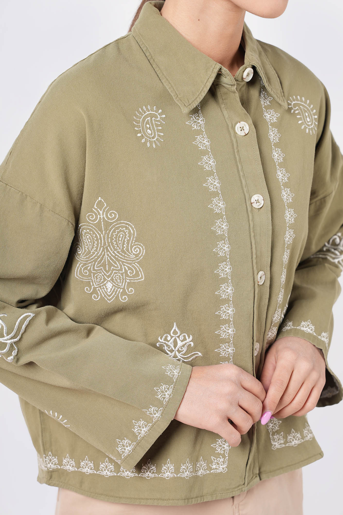 شومیز آستین بلند گلدوزی دار