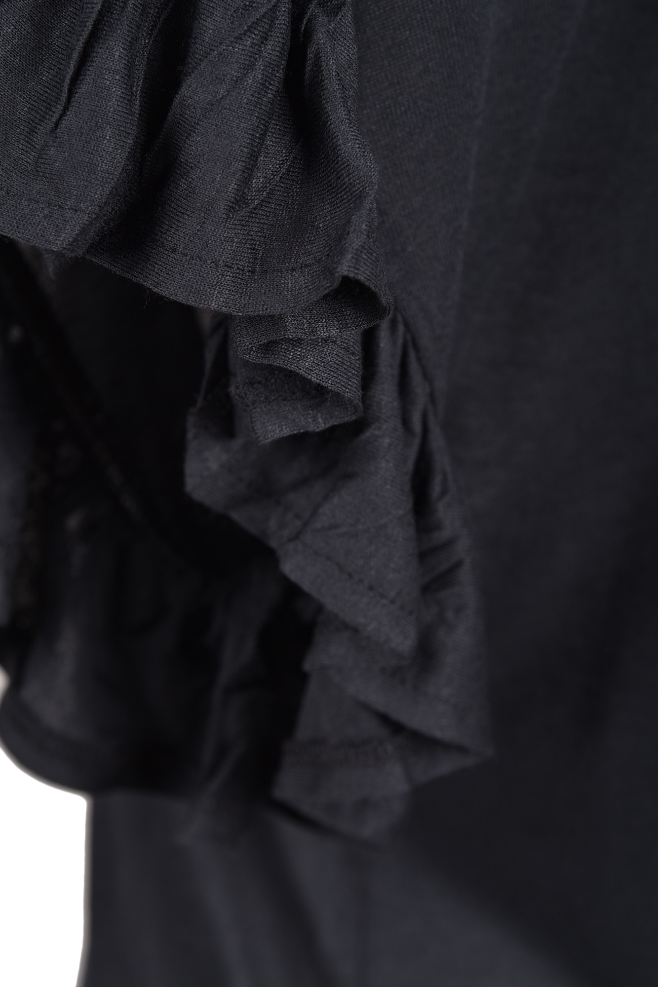 تیشرت آستین چین دار