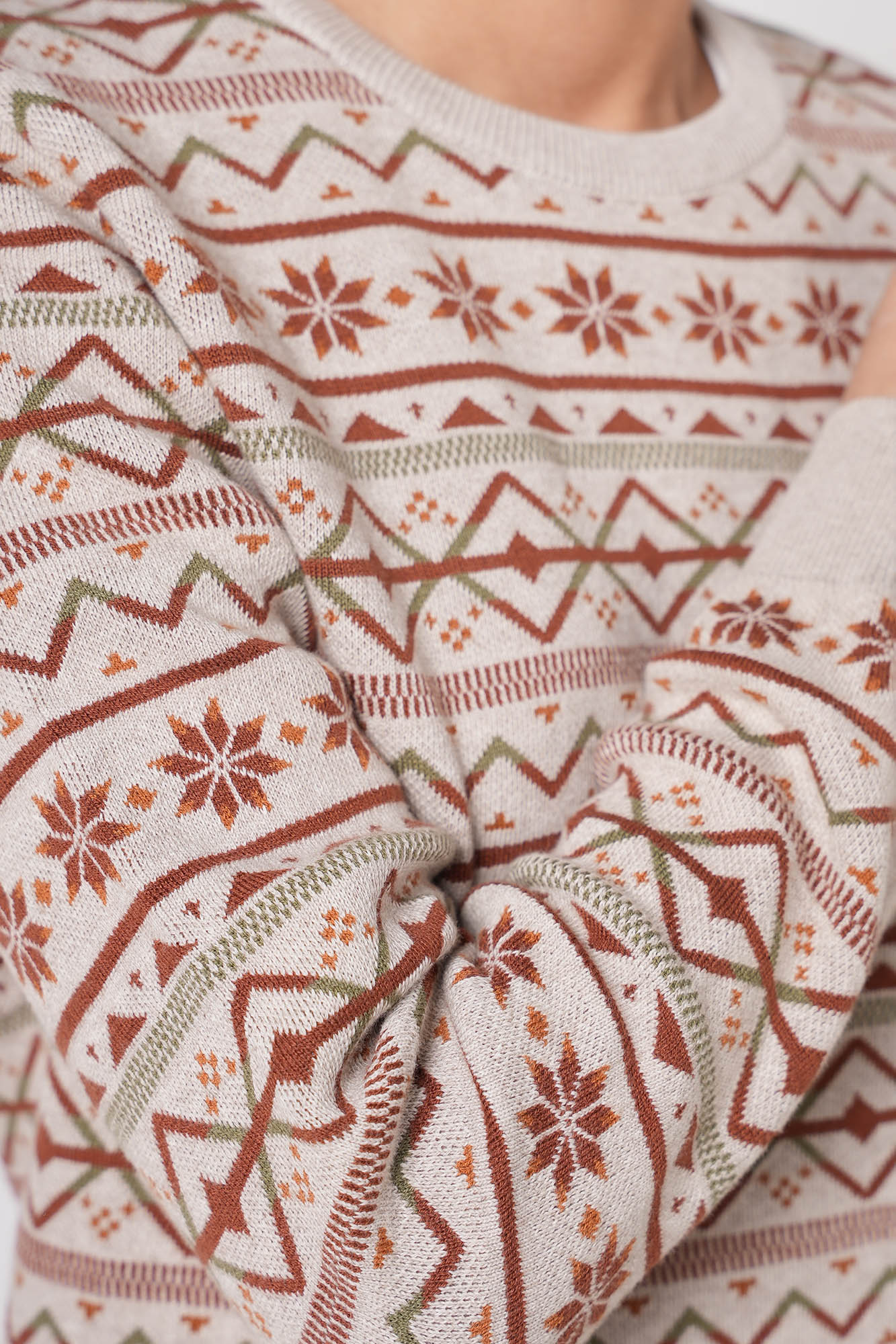 بافت ژاکارد یقه گرد