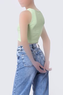 تاپ تیشرتی کراپ ساده زنانه