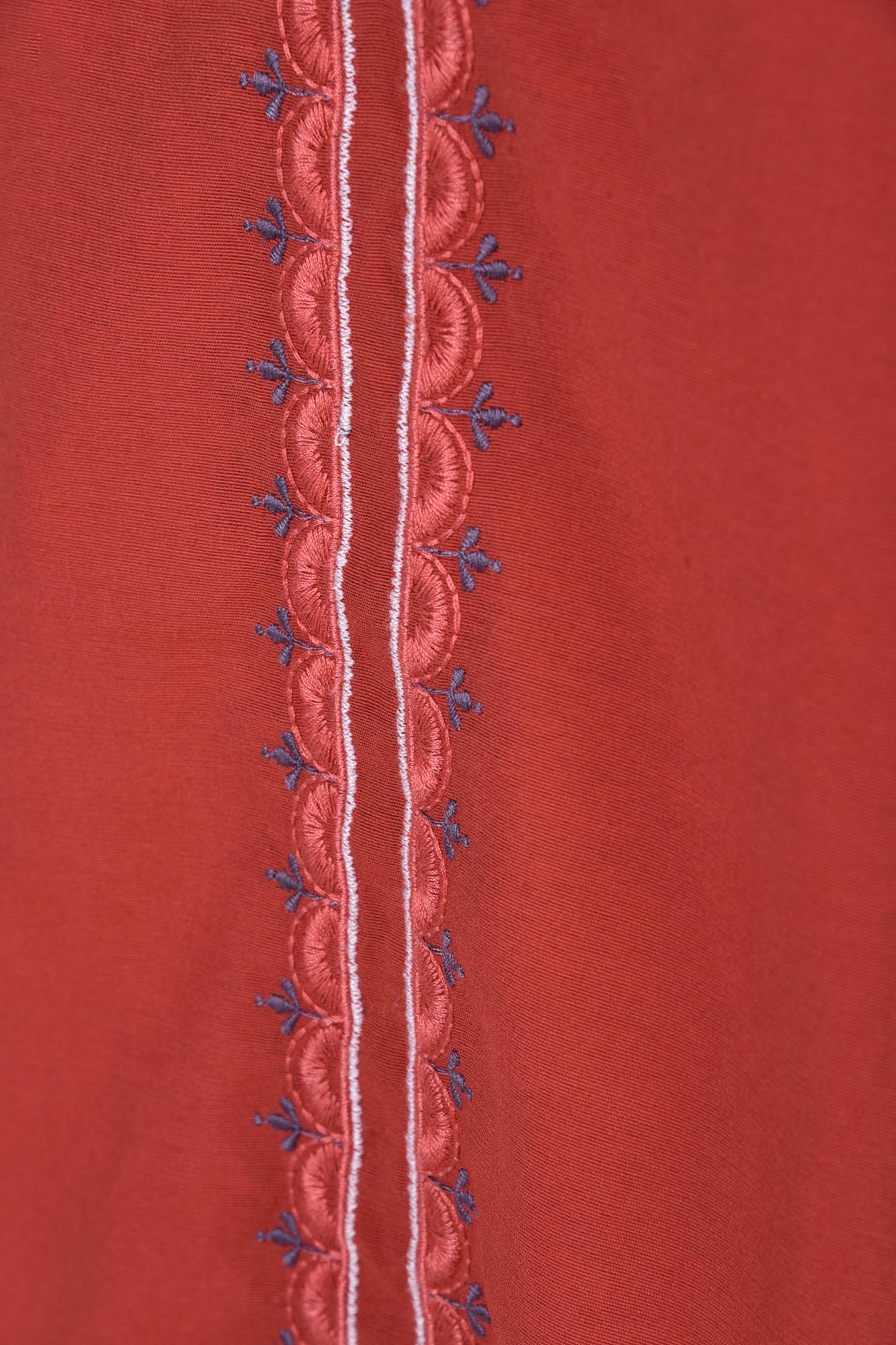 تاپ پیراهنی گلدوزی دار