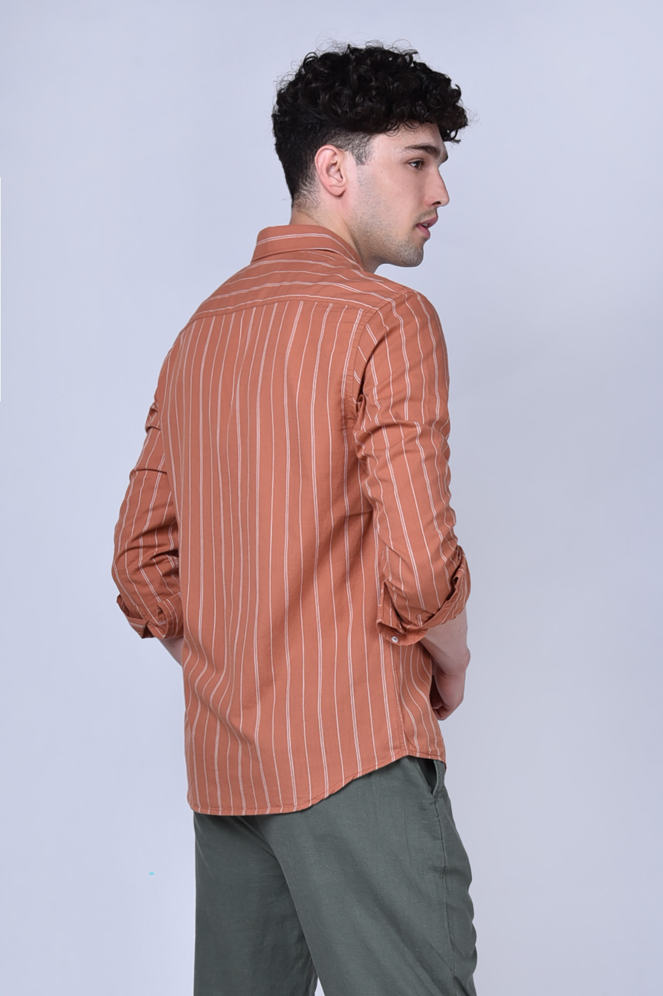 پیراهن مردانه آستین بلند راه راه اسلیم