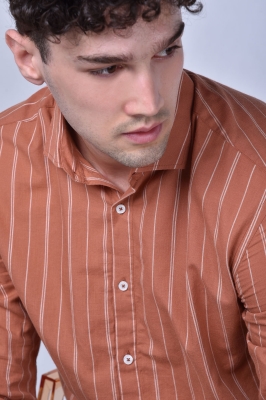 پیراهن مردانه آستین بلند راه راه اسلیم