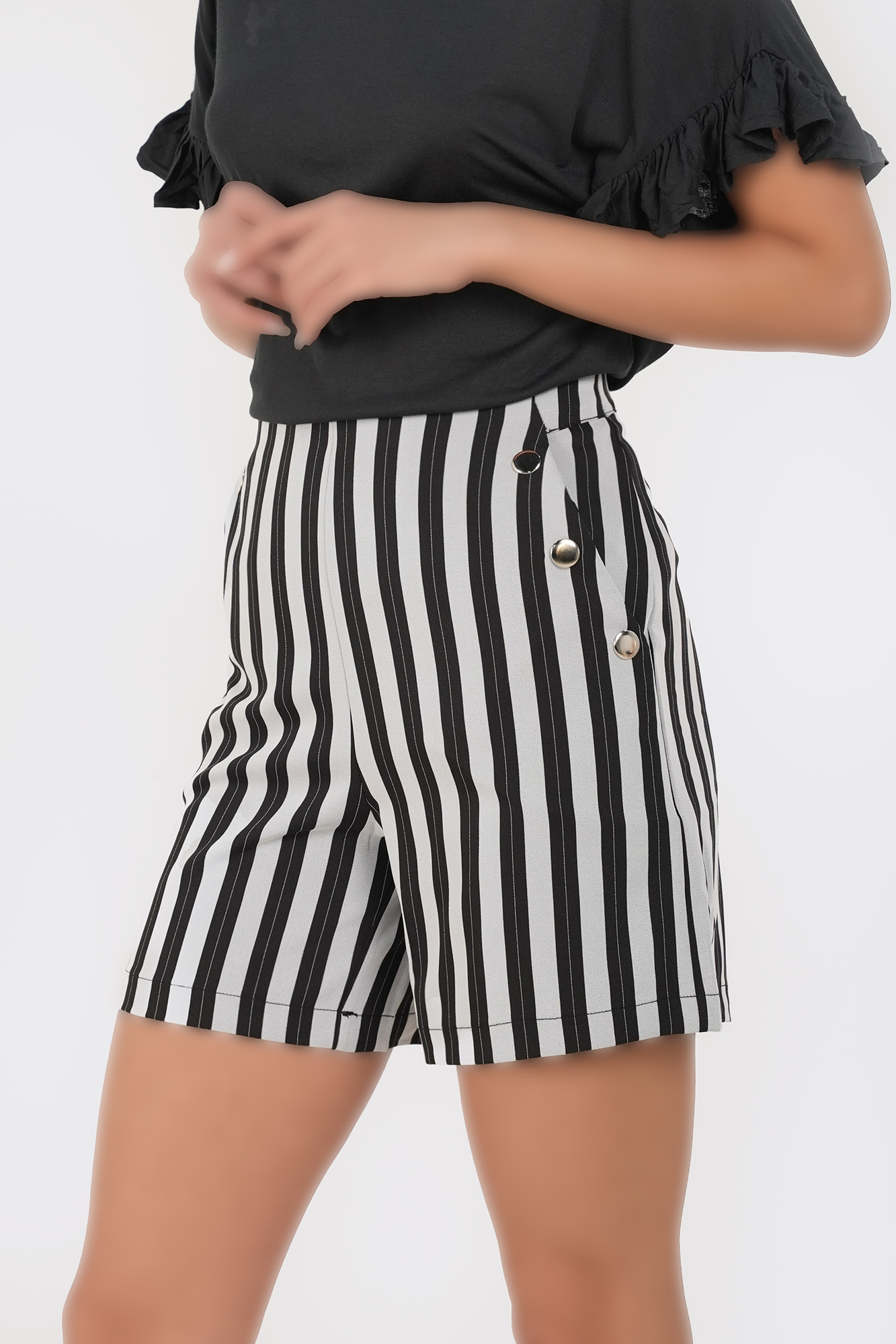 شلوارک دکمه دار راه راه