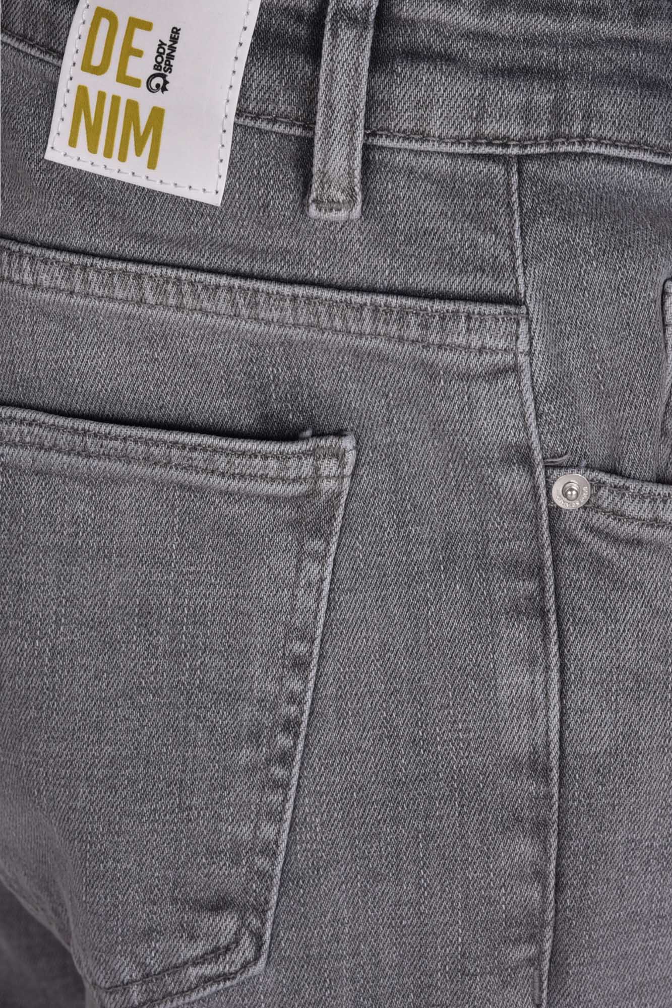 شلوار جین اسلیم