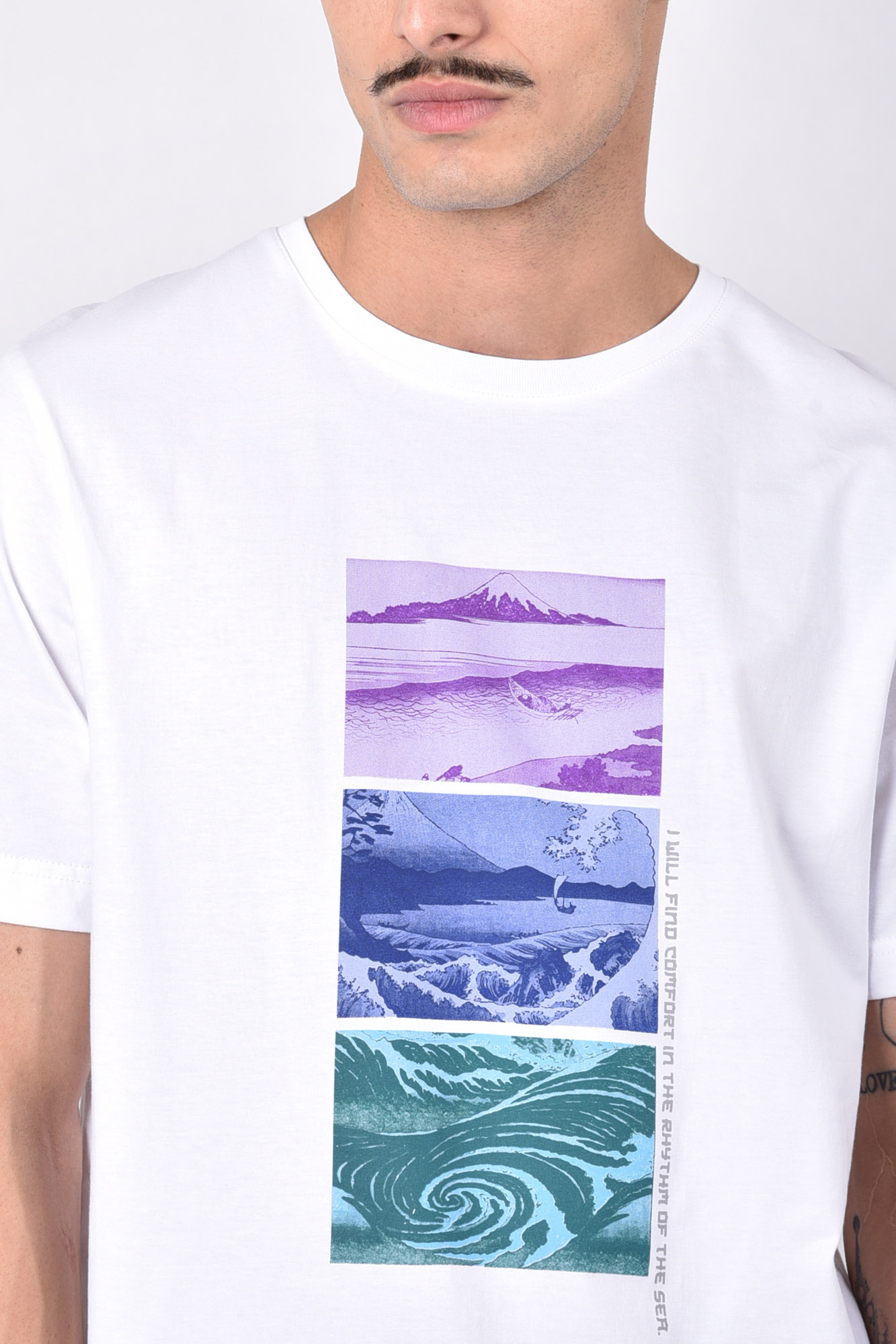 تیشرت  آستین کوتاه چاپی