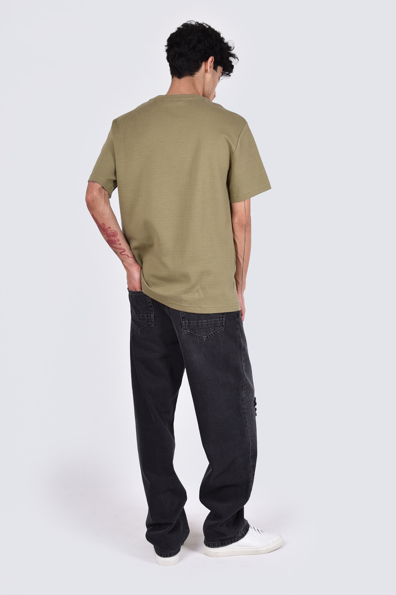 تیشرت آستین کوتاه جیب دار