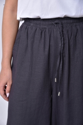 شلوار پارچه ای ساده زنانه