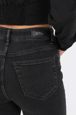 شلوار جین اسکینی