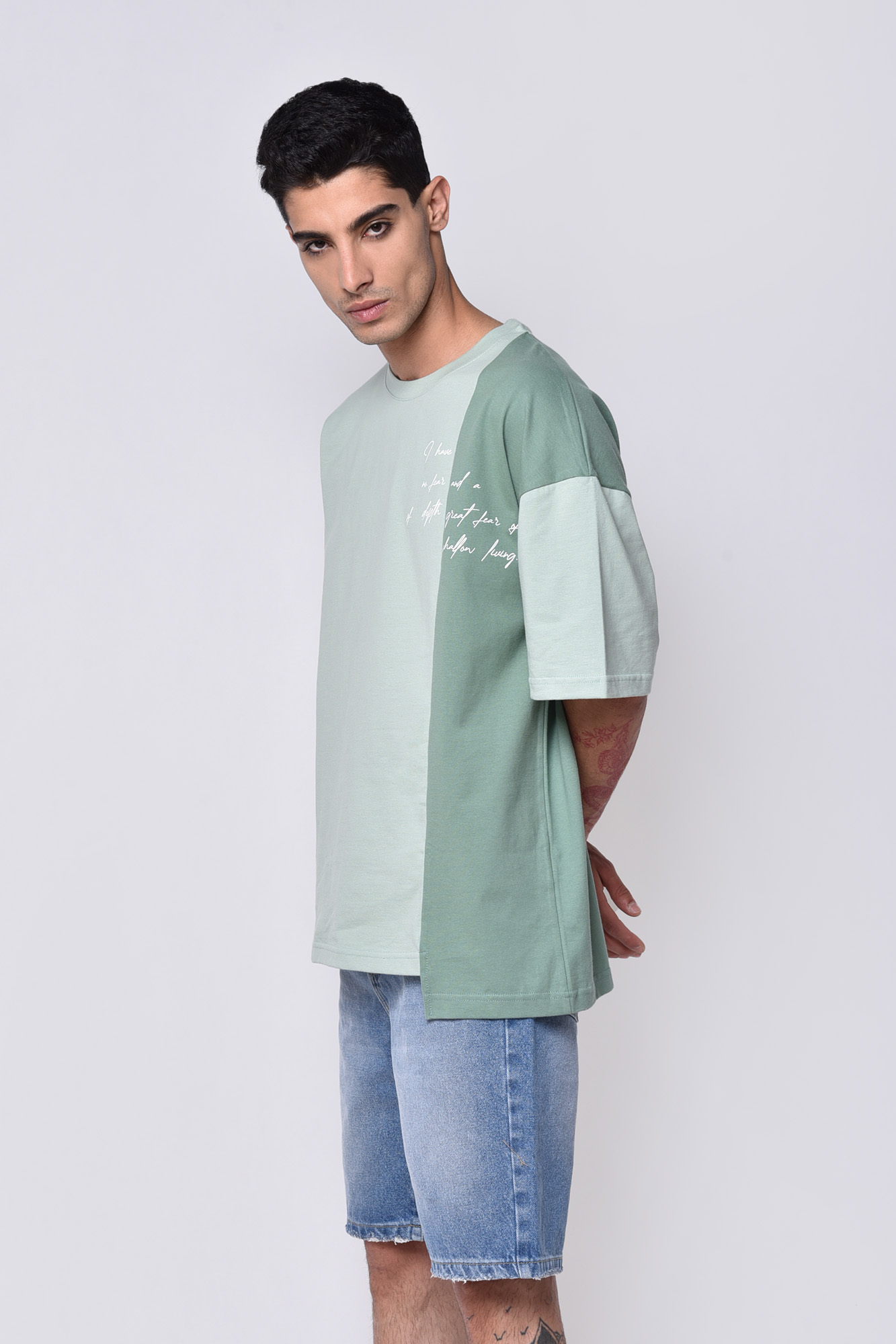 تیشرت آستین کوتاه چاپی