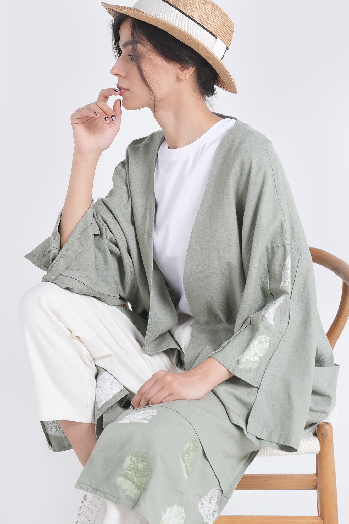 مانتو چاپ و گلدوزی زنانه