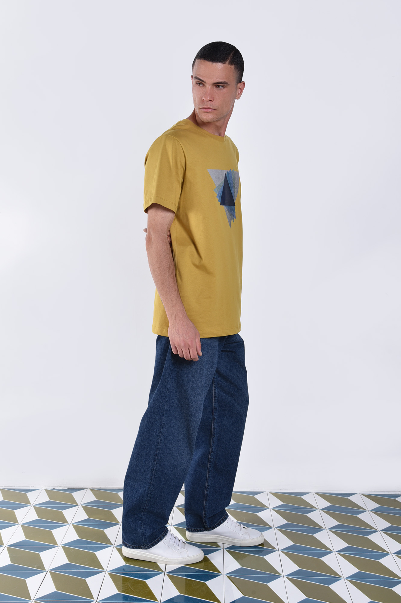 تیشرت آستین کوتاه چاپی مردانه