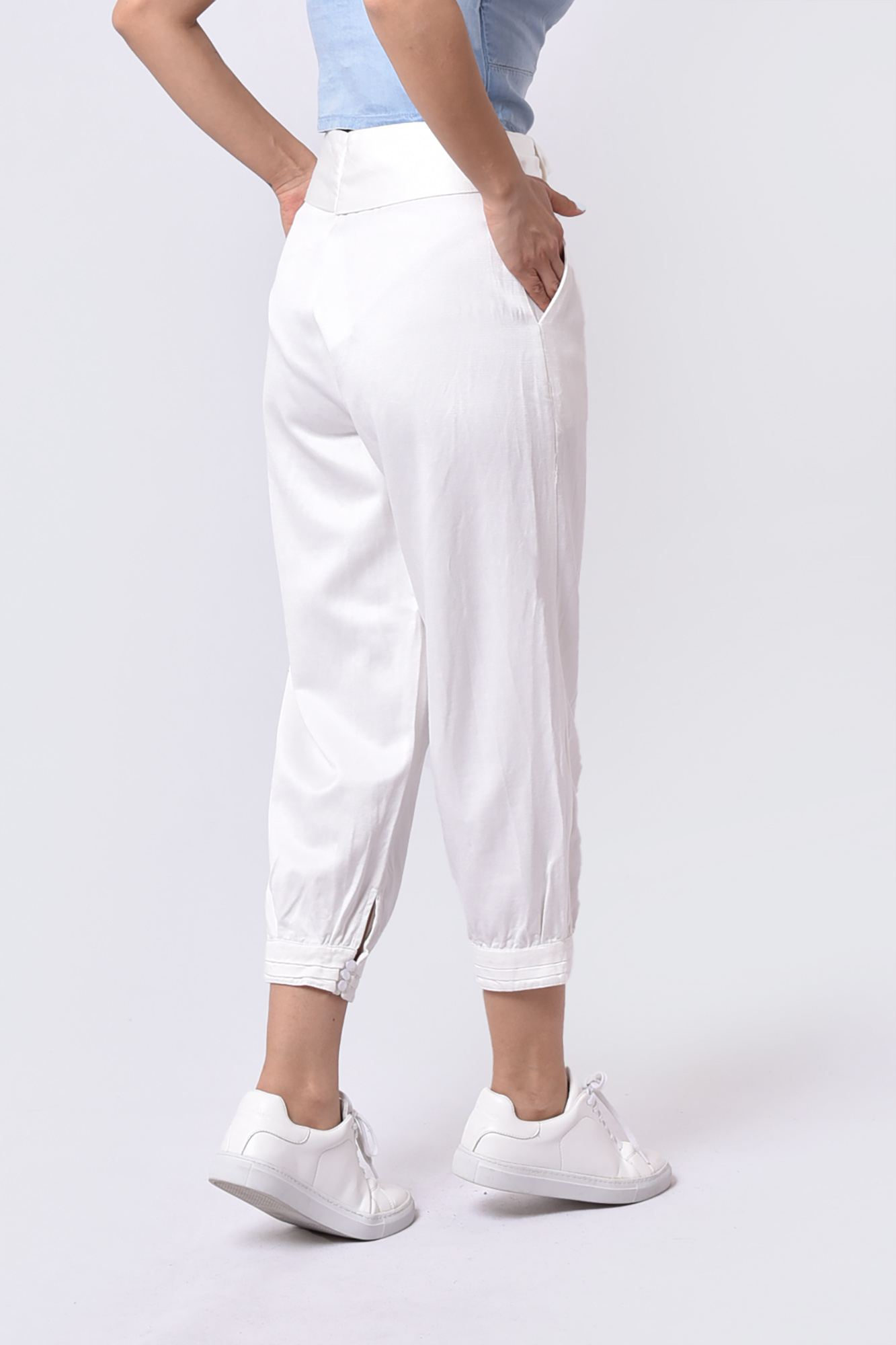 شلوار پارچه ای ساده زنانه