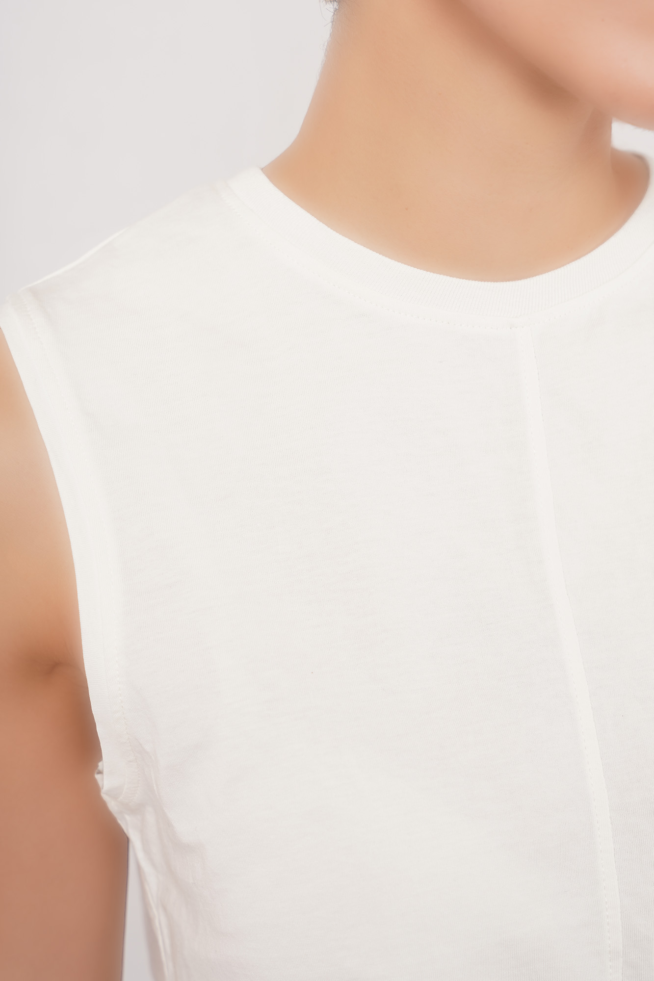 تاپ تیشرتی ساده زنانه