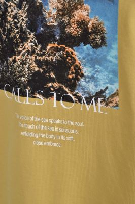 تیشرت آستین کوتاه چاپی زنانه