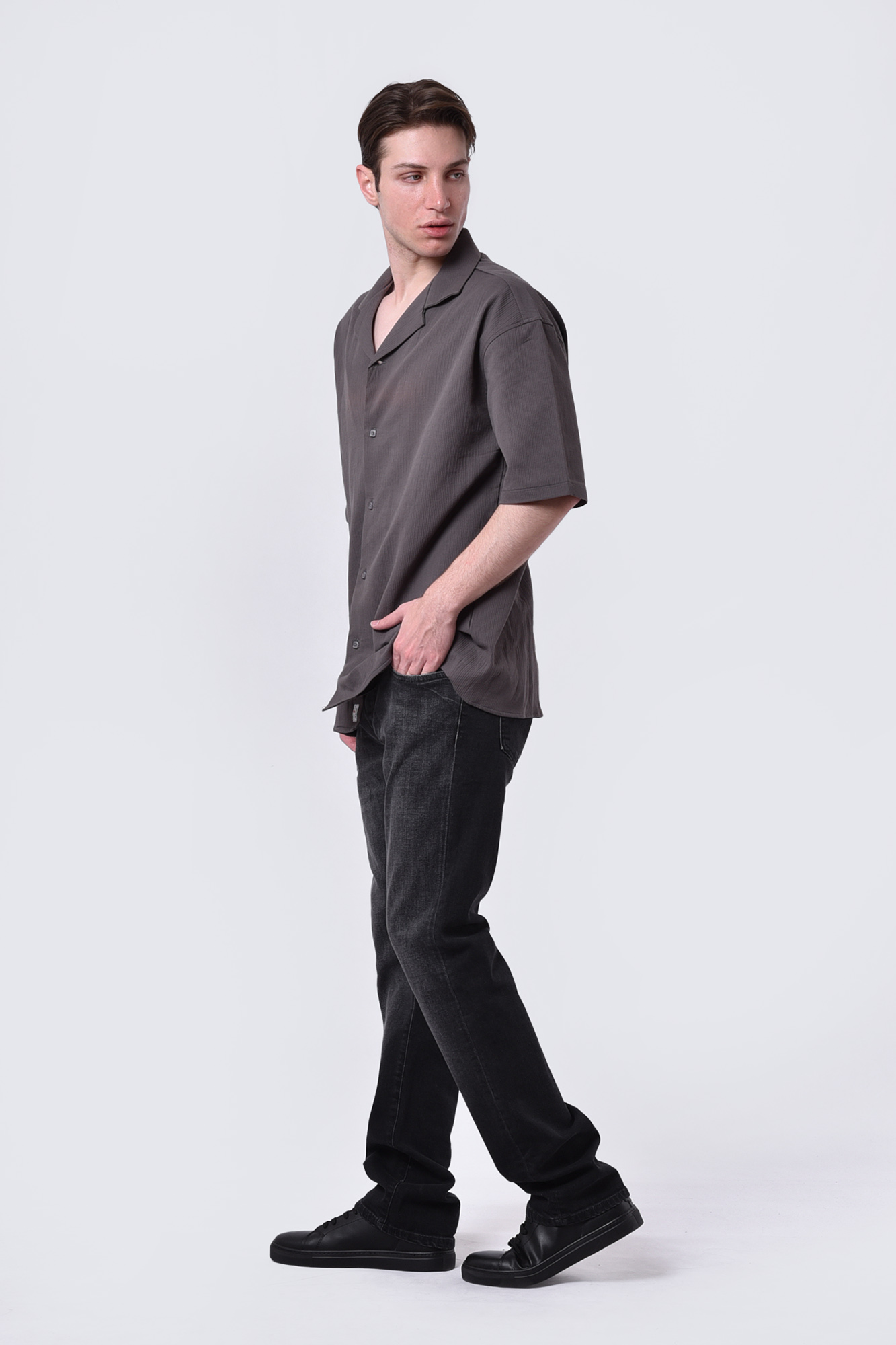 پیراهن آستین کوتاه ساده مردانه