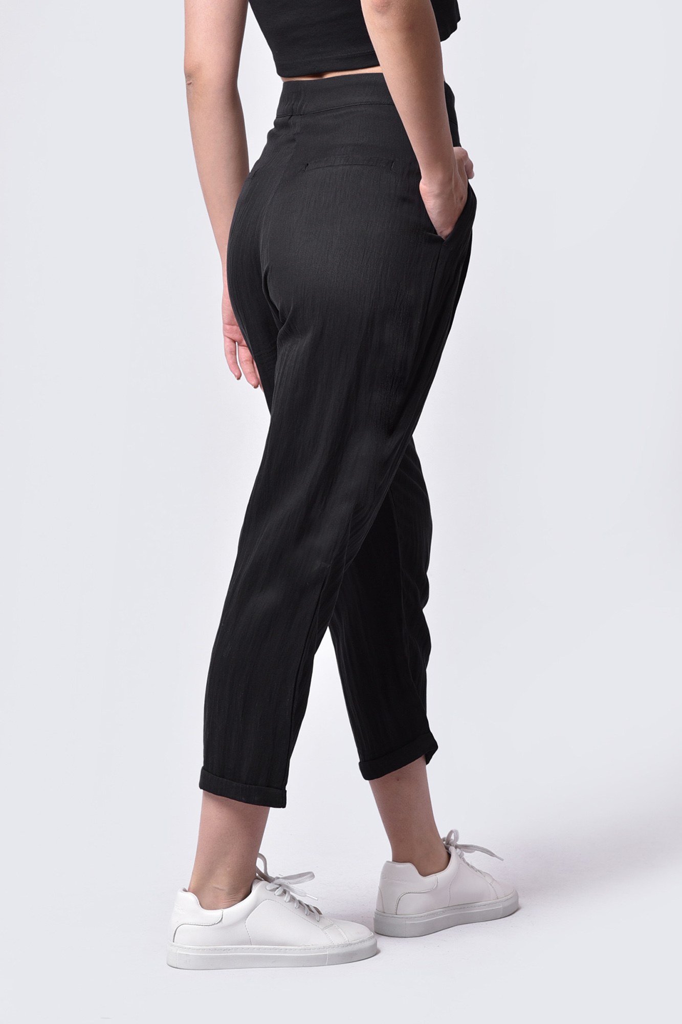 شلوار پارچه ای ساده زنانه