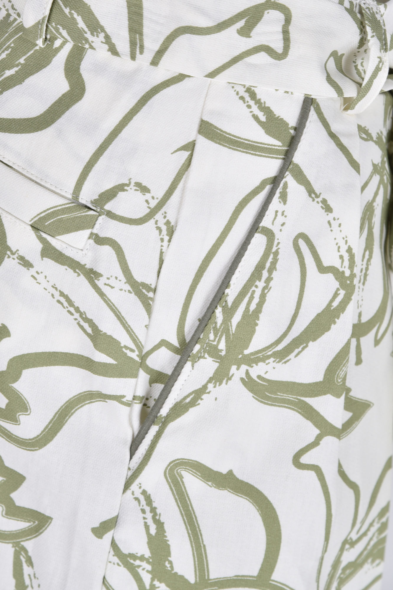 شلوارک پارچه ای طرحدار زنانه