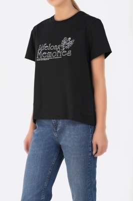 تیشرت آستین کوتاه چاپی زنانه